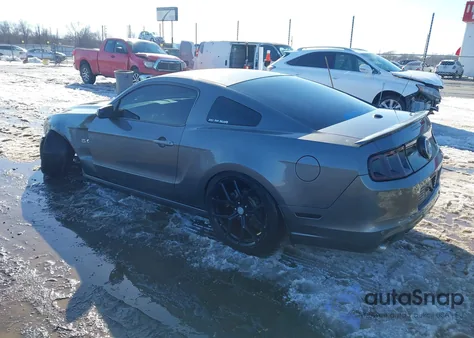 2013 Ford Mustang Gt Premium z USA, uszkodzony, nr VIN 1ZVBP8CF7D5284378